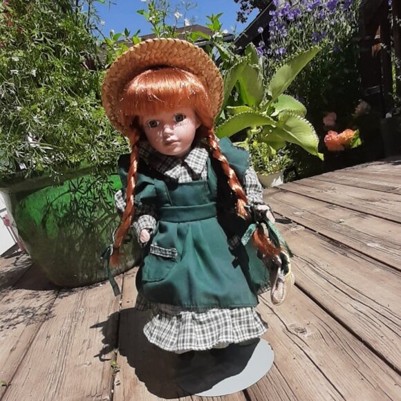 Anne of Green Gables Porcelain Doll 11" - Picture 3 of 15
